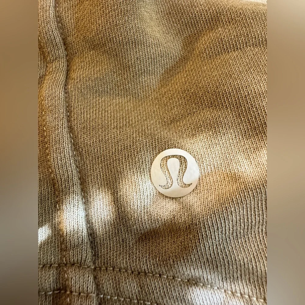 Lululemon Inner Glow Short 3” Earth Dye Sand Size 8- W7BKES